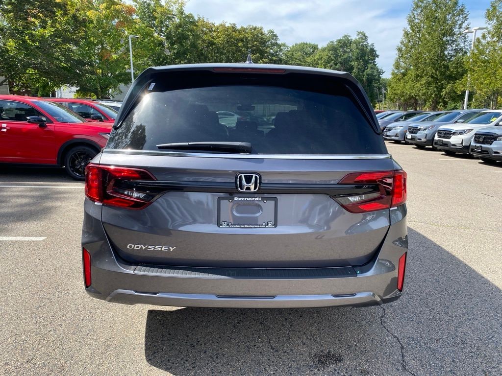 New 2026 Honda Odyssey EX-L Van Passenger