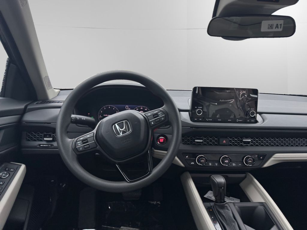 2025 Honda Accord SE - Photo 12