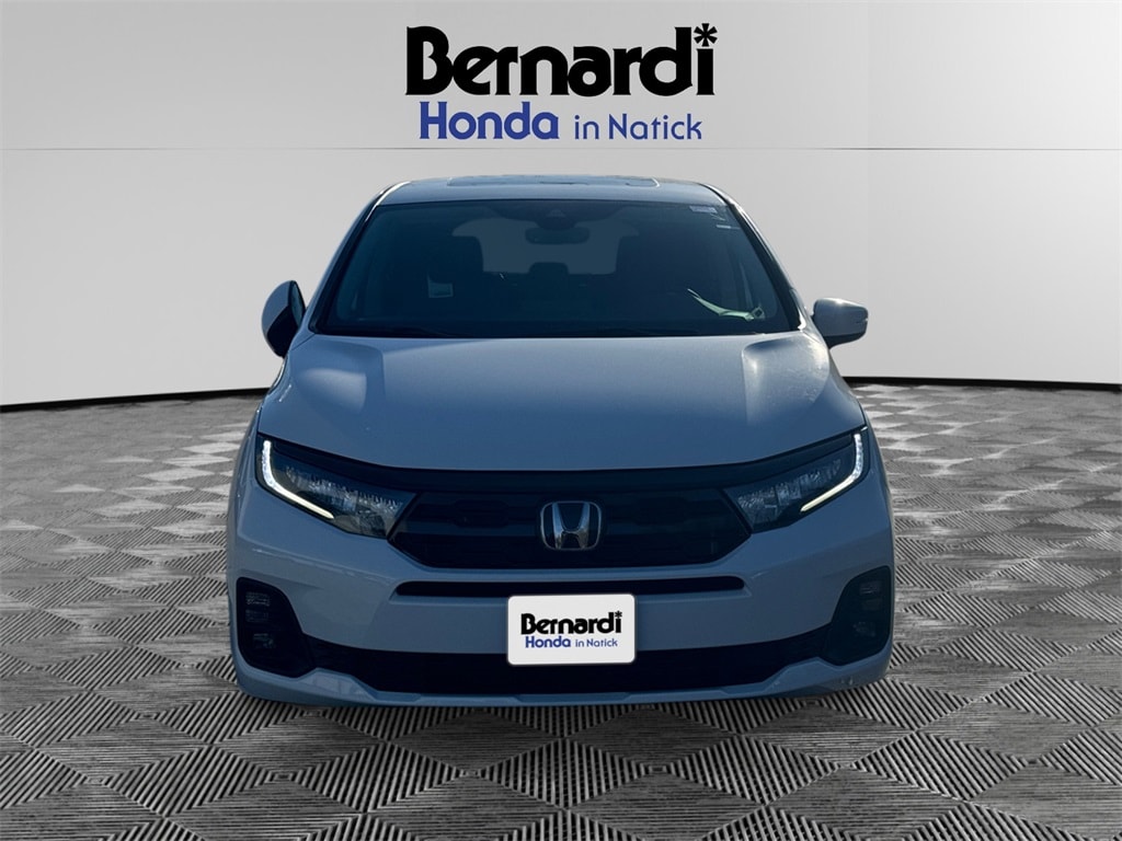 2026 Honda Odyssey Touring's photo
