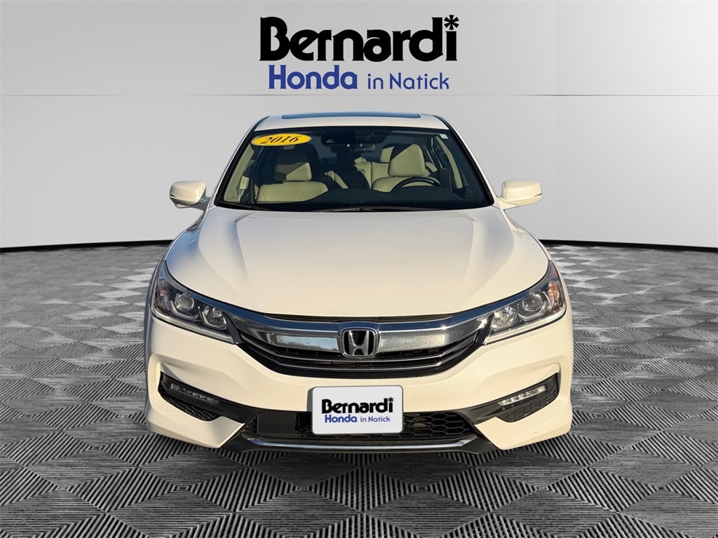 2016 Honda Accord EX-L V-6's photo