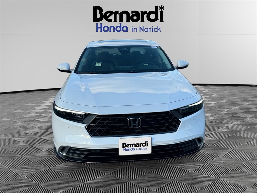 2025 Honda Accord Hybrid Touring's photo