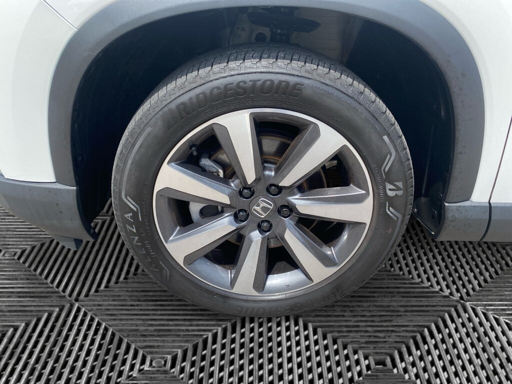 Certified 2025 Honda Pilot Touring SUV