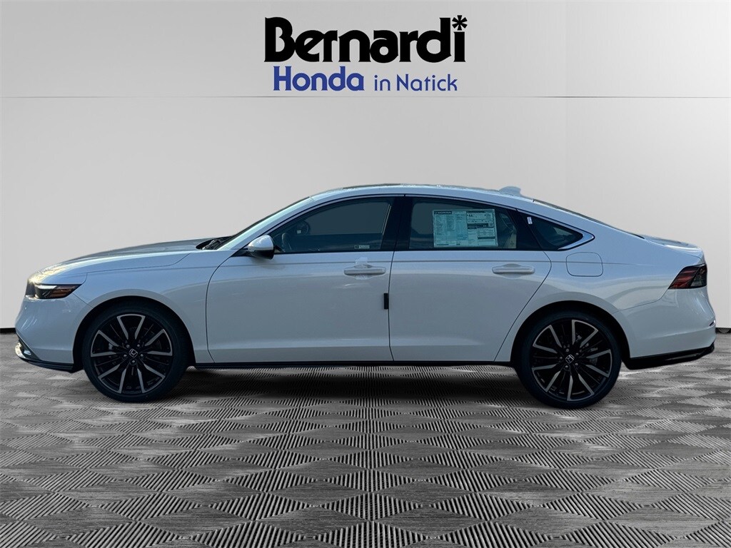 2025 Honda Accord Hybrid Touring photo 2