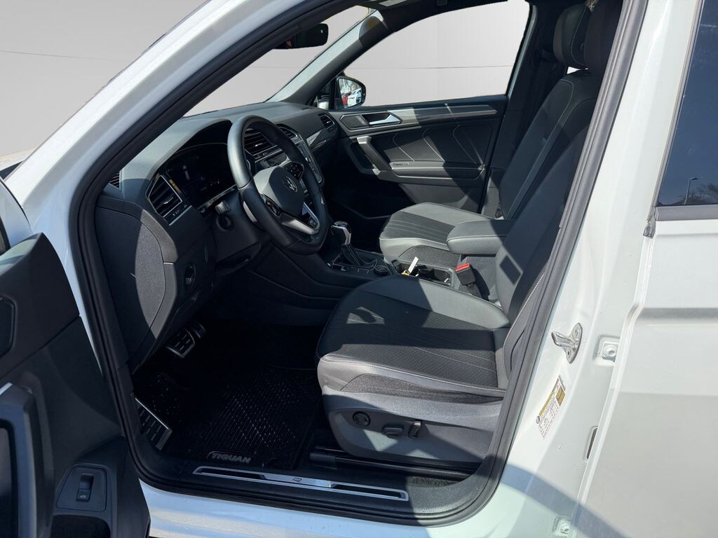 Used 2024 Volkswagen Tiguan 2.0T SE R-Line Black SUV