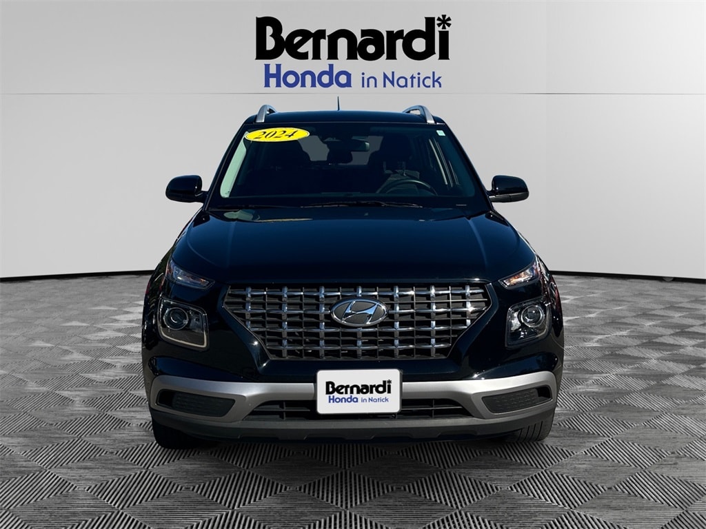 2024 Hyundai Venue SEL's photo