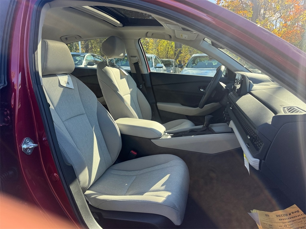 2025 Honda Accord SE - Photo 12