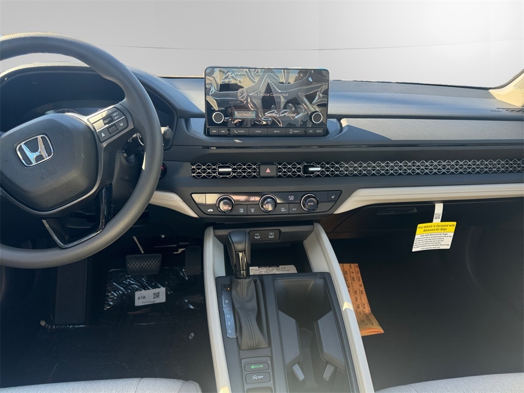 2025 Honda Accord SE - Photo 17
