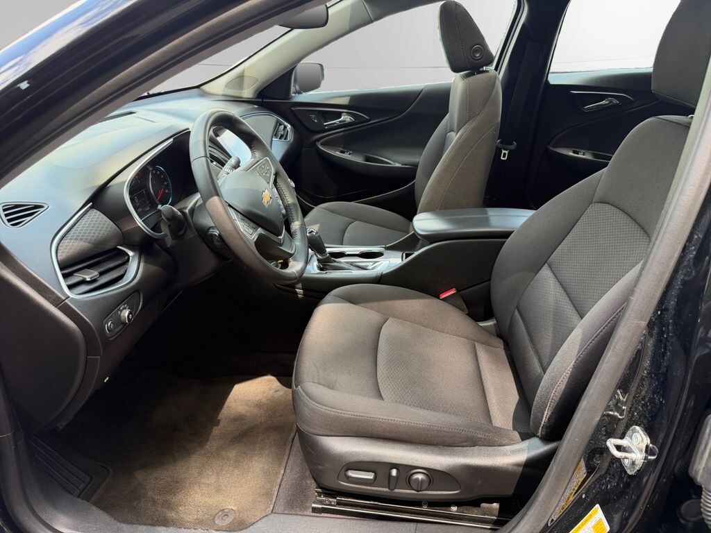 Used 2018 Chevrolet Malibu LT Sedan