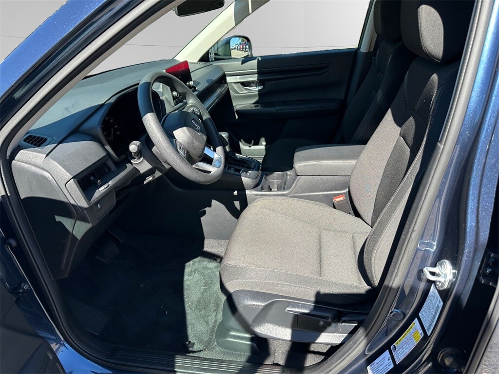 2025 Honda CR-V LX photo 3
