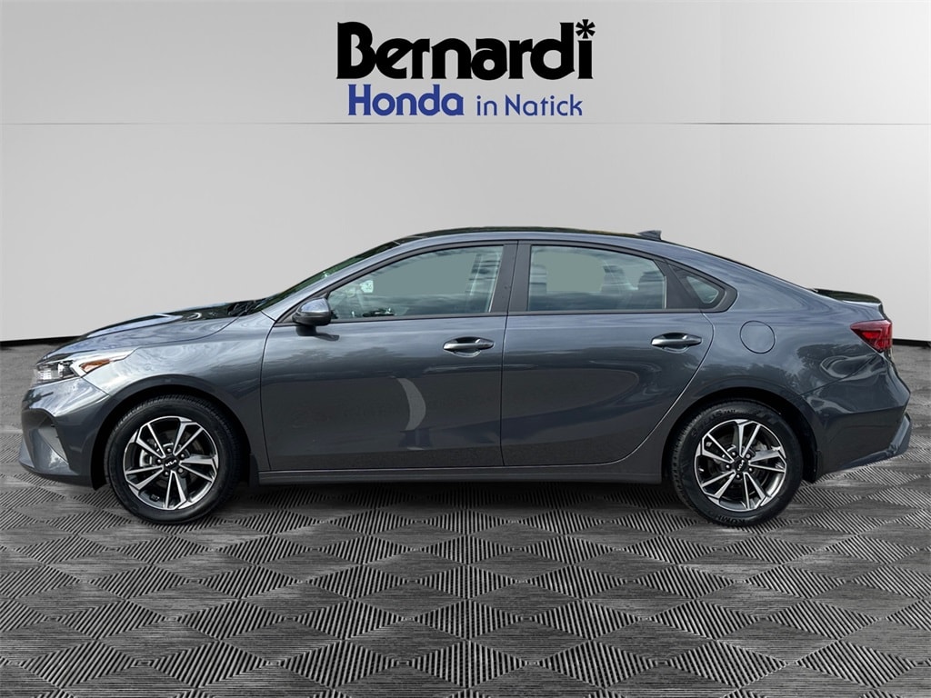 Used 2023 Kia Forte LXS Sedan