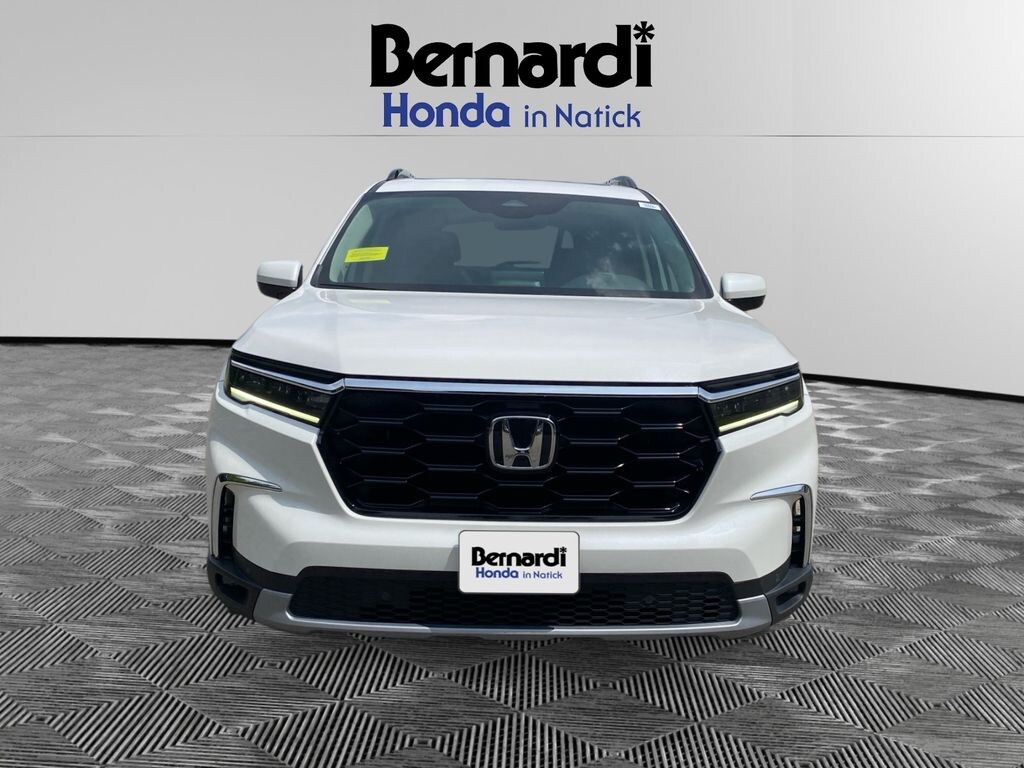 Certified 2025 Honda Pilot Touring SUV