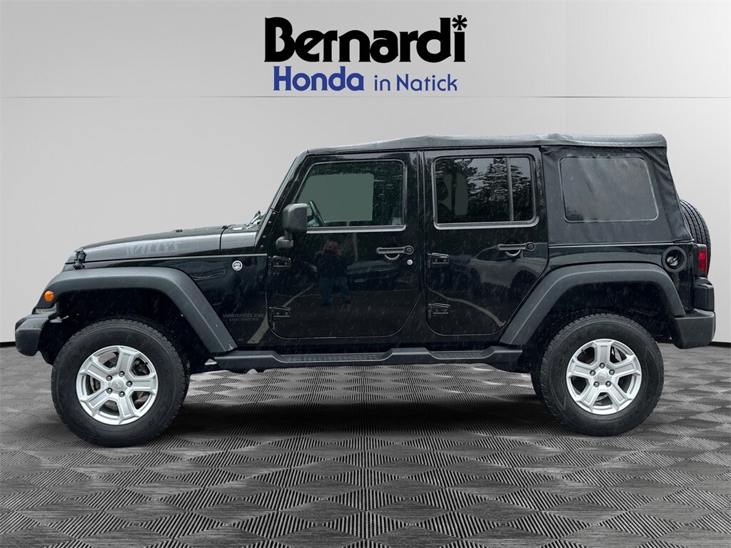 2016 Jeep Wrangler Unlimited Sport Willys photo 4