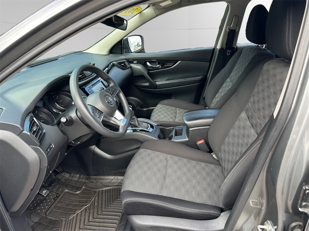 2019 Nissan Rogue Sport SV photo 3