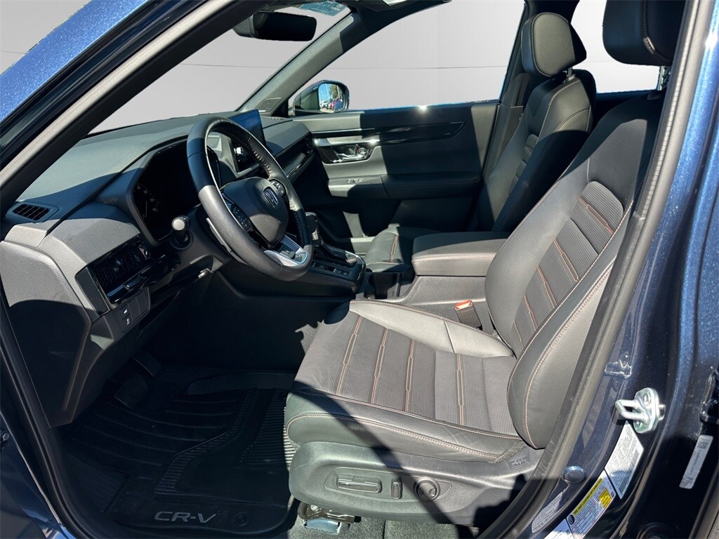 2025 Honda CR-V Hybrid Sport Touring photo 3