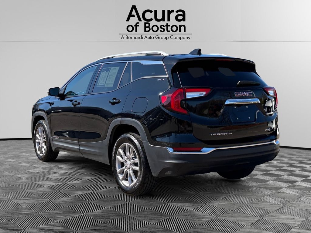 Used 2024 GMC Terrain SLT SUV