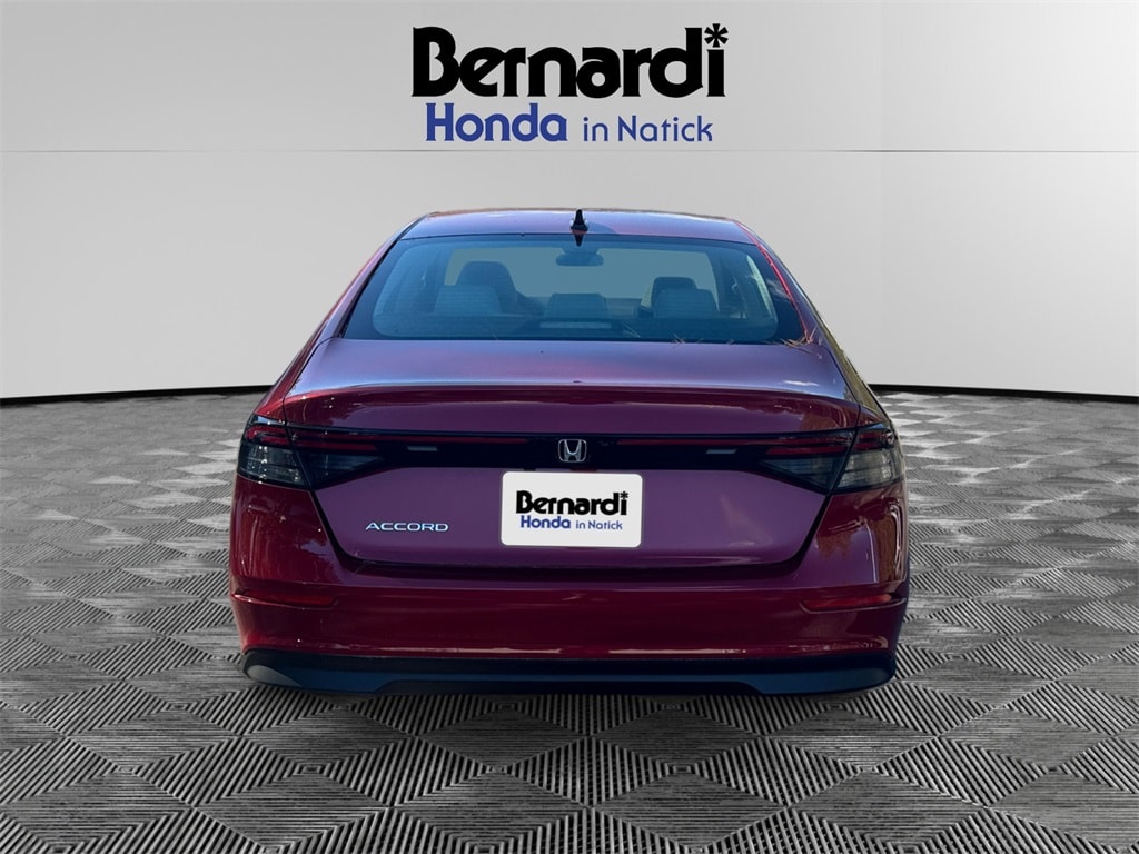 2025 Honda Accord SE - Photo 9
