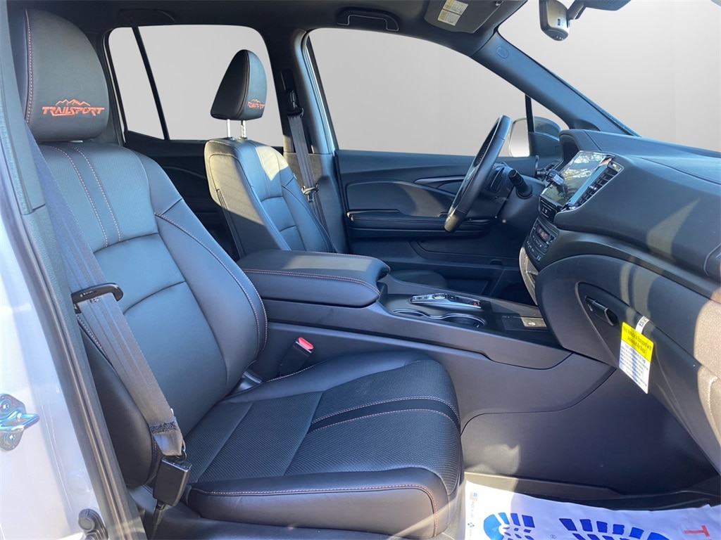 2025 Honda Ridgeline TrailSport - Photo 12