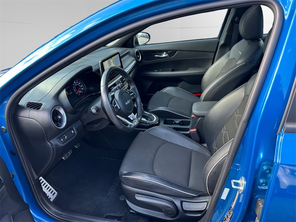 2023 Kia Forte GT-Line photo 3