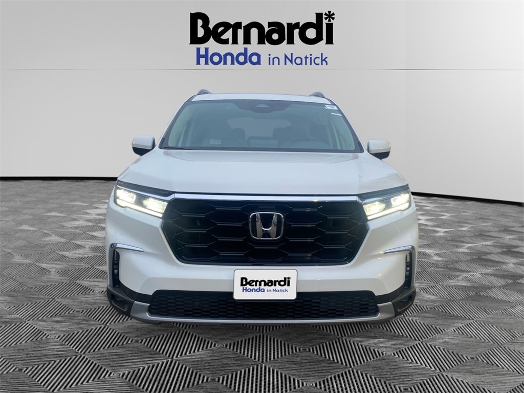 2025 Honda Pilot Touring's photo