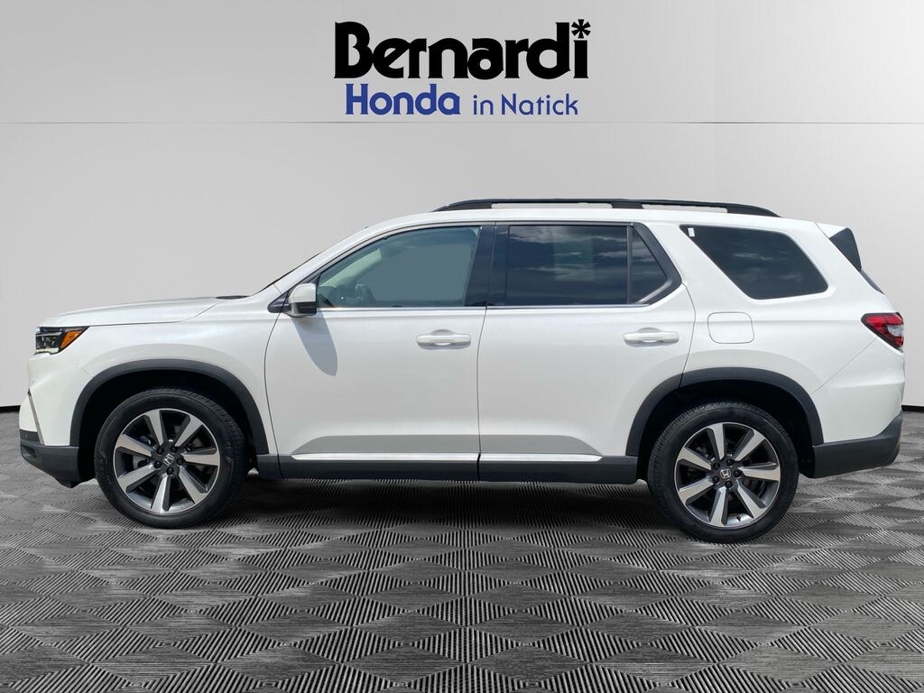 Certified 2025 Honda Pilot Touring SUV