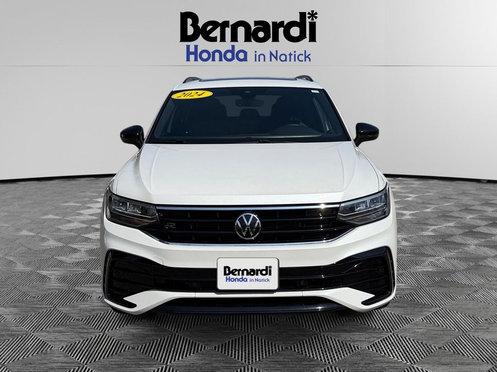 2024 Volkswagen Tiguan SE R-LINE BLACK