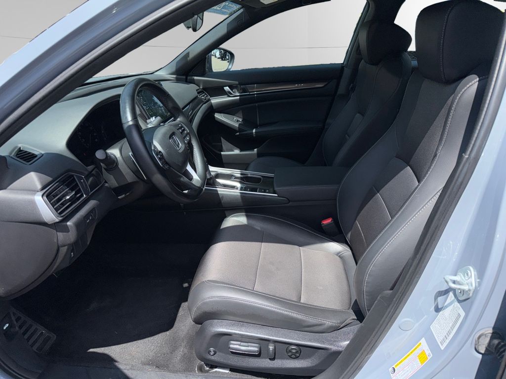1HGCV1F30NA121197