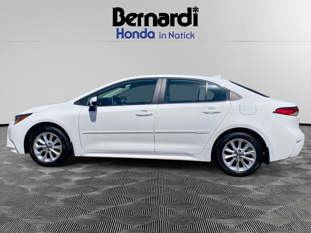 Used 2021 Toyota Corolla LE Sedan