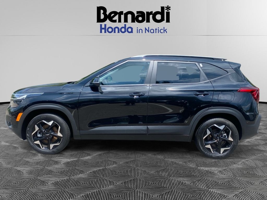 Used 2025 Kia Seltos S SUV