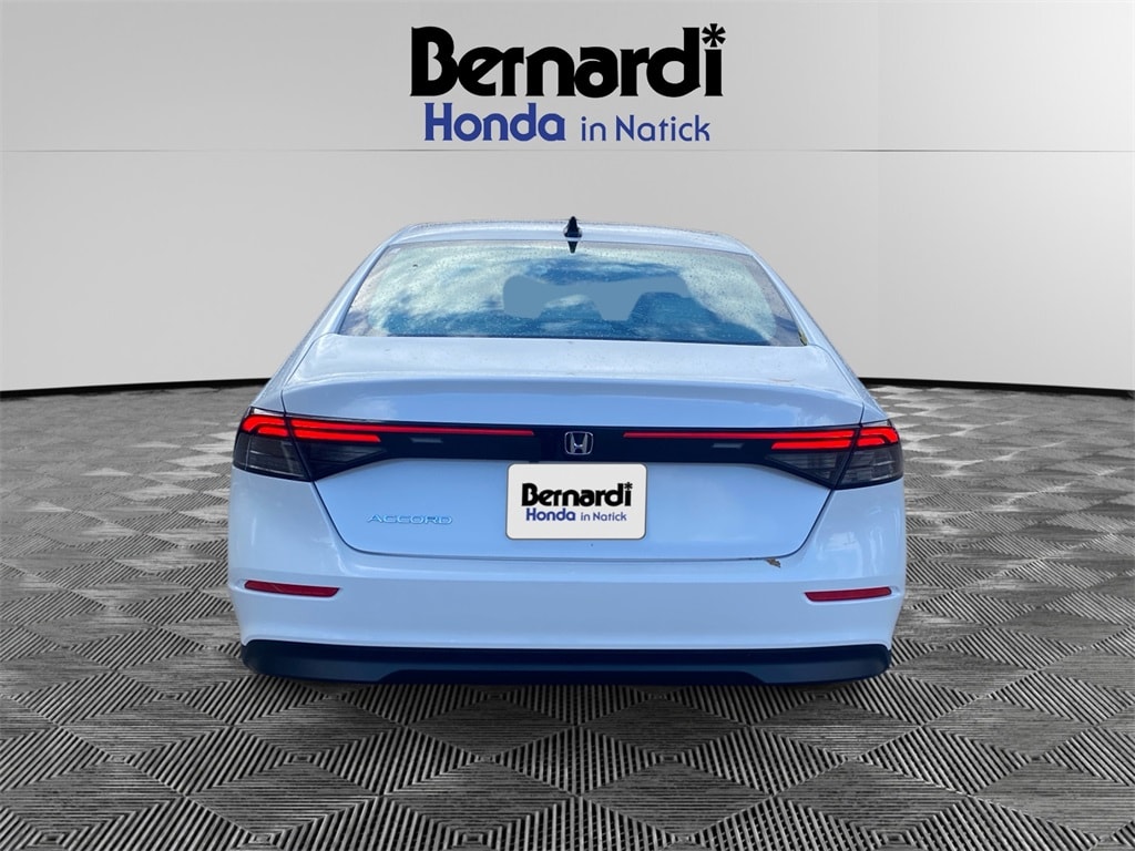 2025 Honda Accord SE - Photo 9