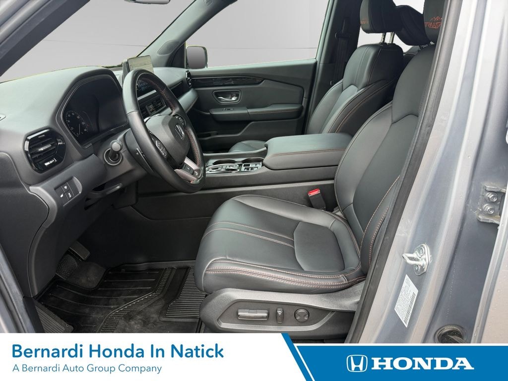 Certified 2025 Honda Pilot TrailSport SUV