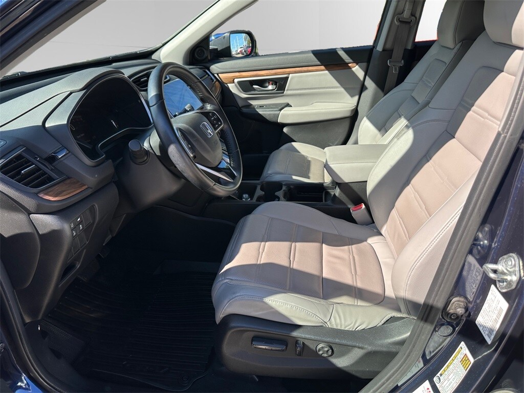 2018 Honda CR-V Touring photo 3