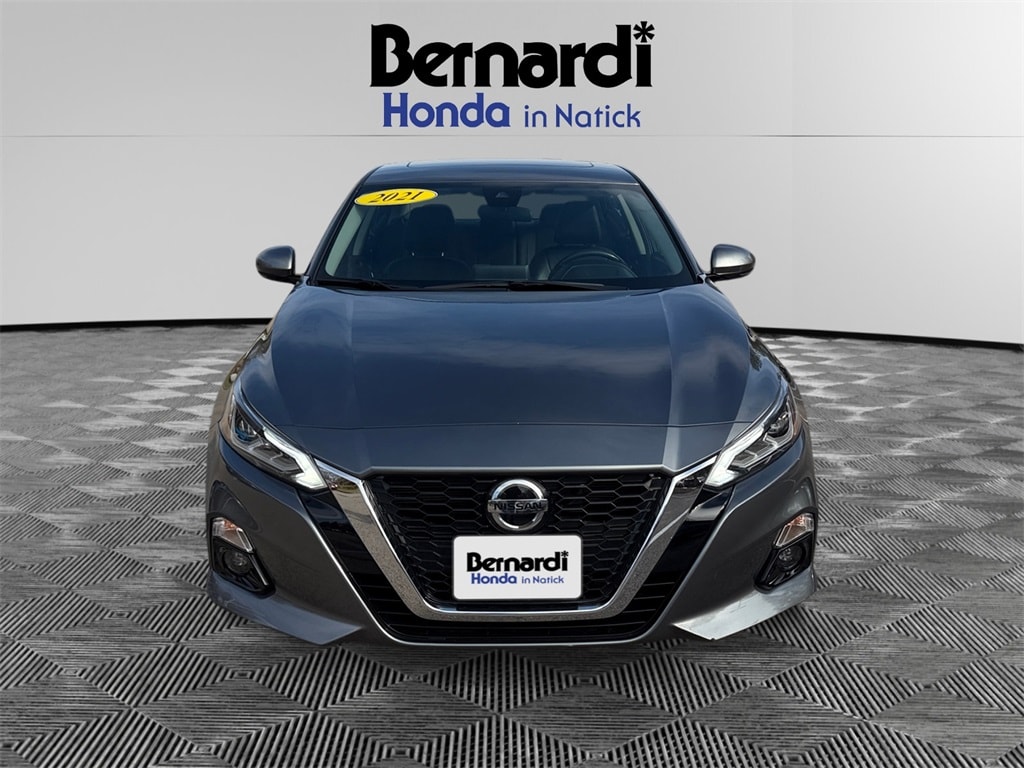 2021 Nissan Altima SL's photo