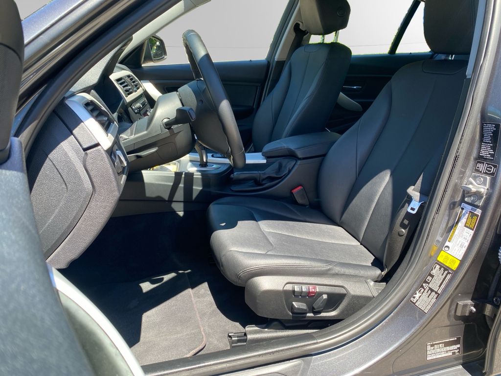 Used 2013 BMW 3 Series 328i with VIN WBA3B5C52DF598815 for sale in Natick, MA