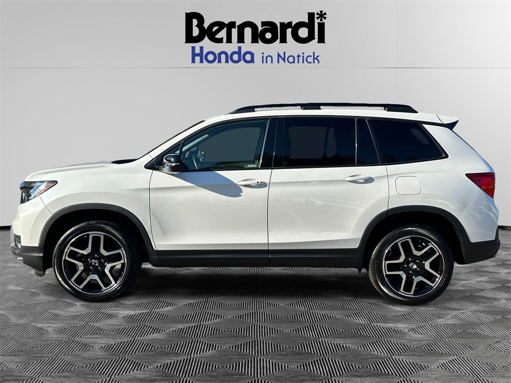 2022 Honda Passport Elite photo 2