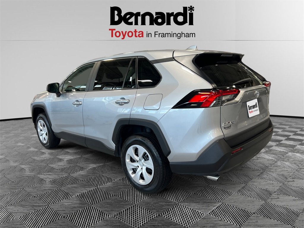 2024 Toyota RAV4 LE photo 3