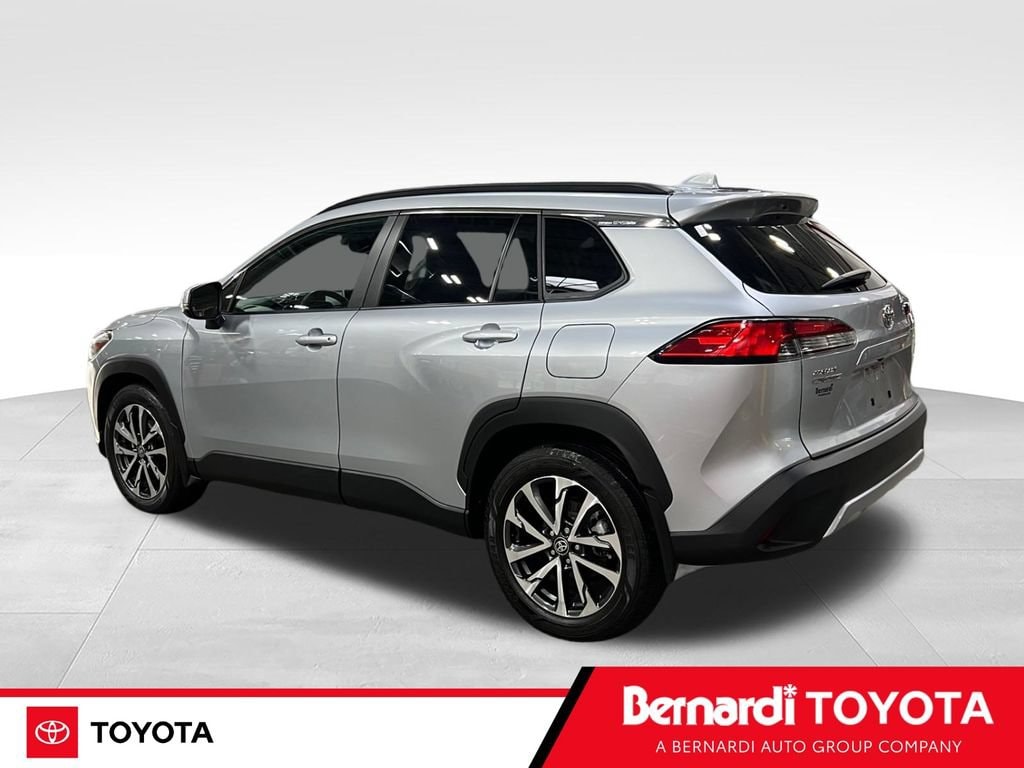 Used 2023 Toyota Corolla Cross XLE SUV