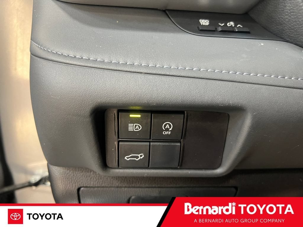 2024 Toyota Highlander XLE - Photo 24