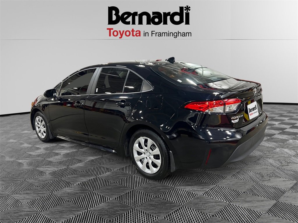 2024 Toyota Corolla LE photo 3