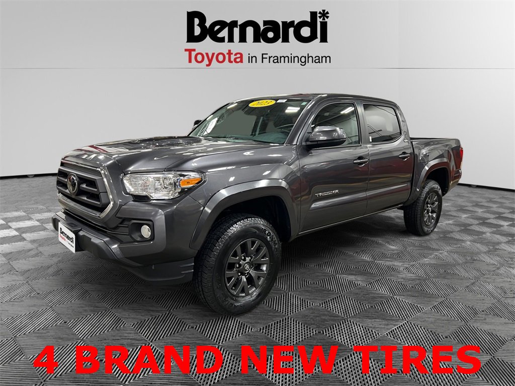 2023 Toyota Tacoma SR5's photo