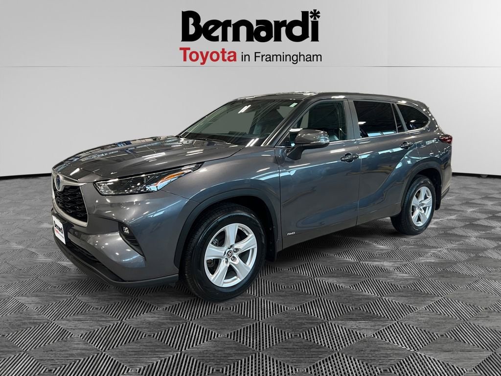 Used 2023 Toyota Highlander Hybrid LE SUV