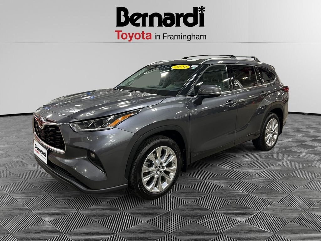 Used 2023 Toyota Highlander SUV