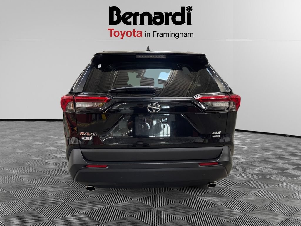 Used 2021 Toyota RAV4 XLE SUV
