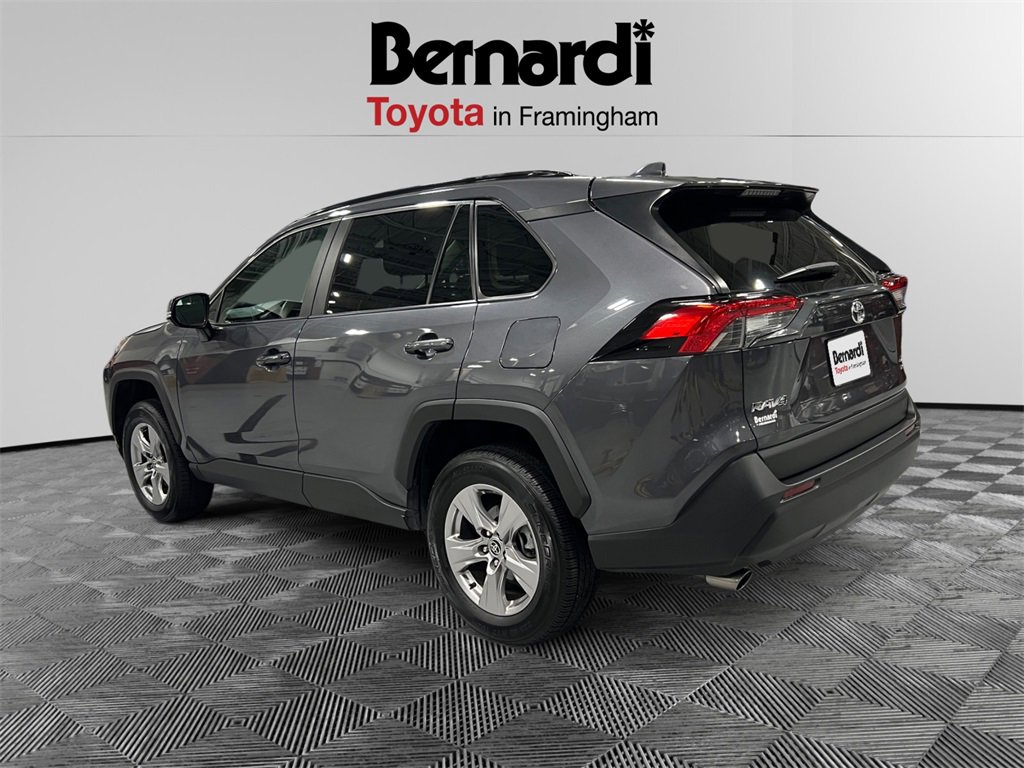 2023 Toyota RAV4 XLE photo 2