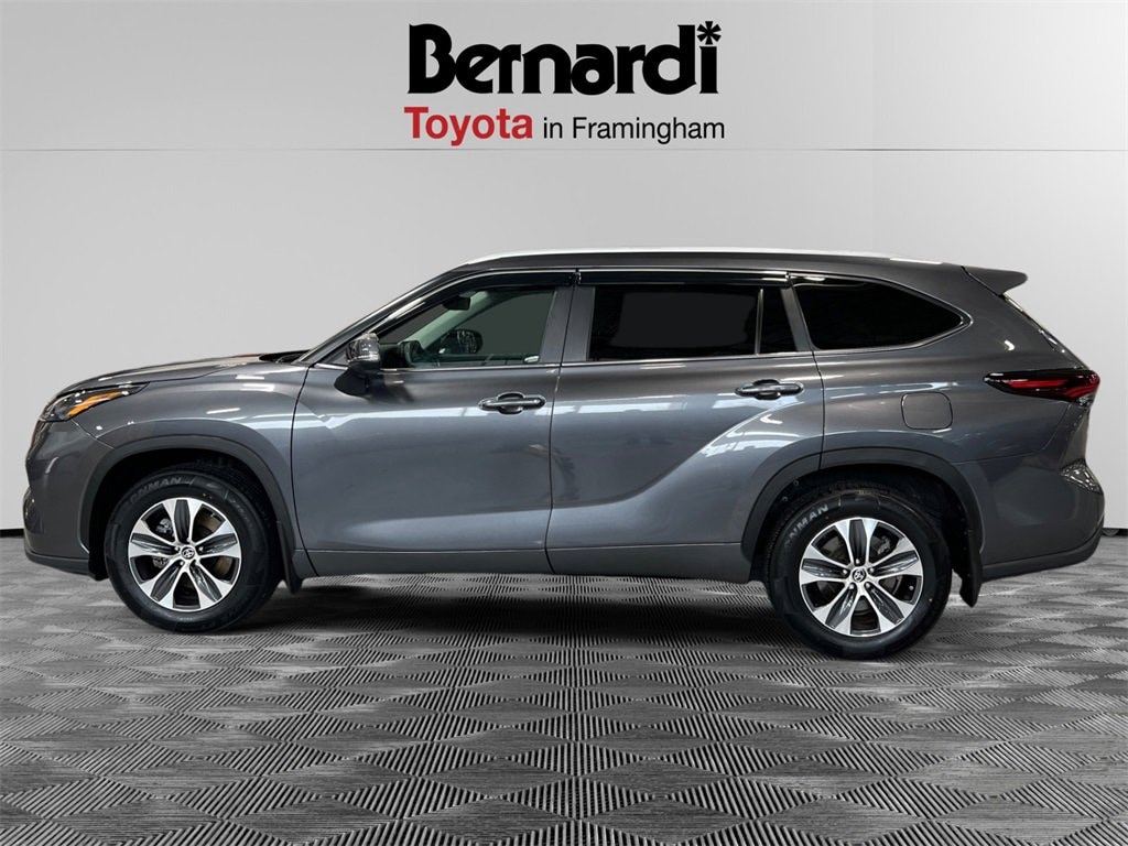 Certified 2024 Toyota Highlander SUV