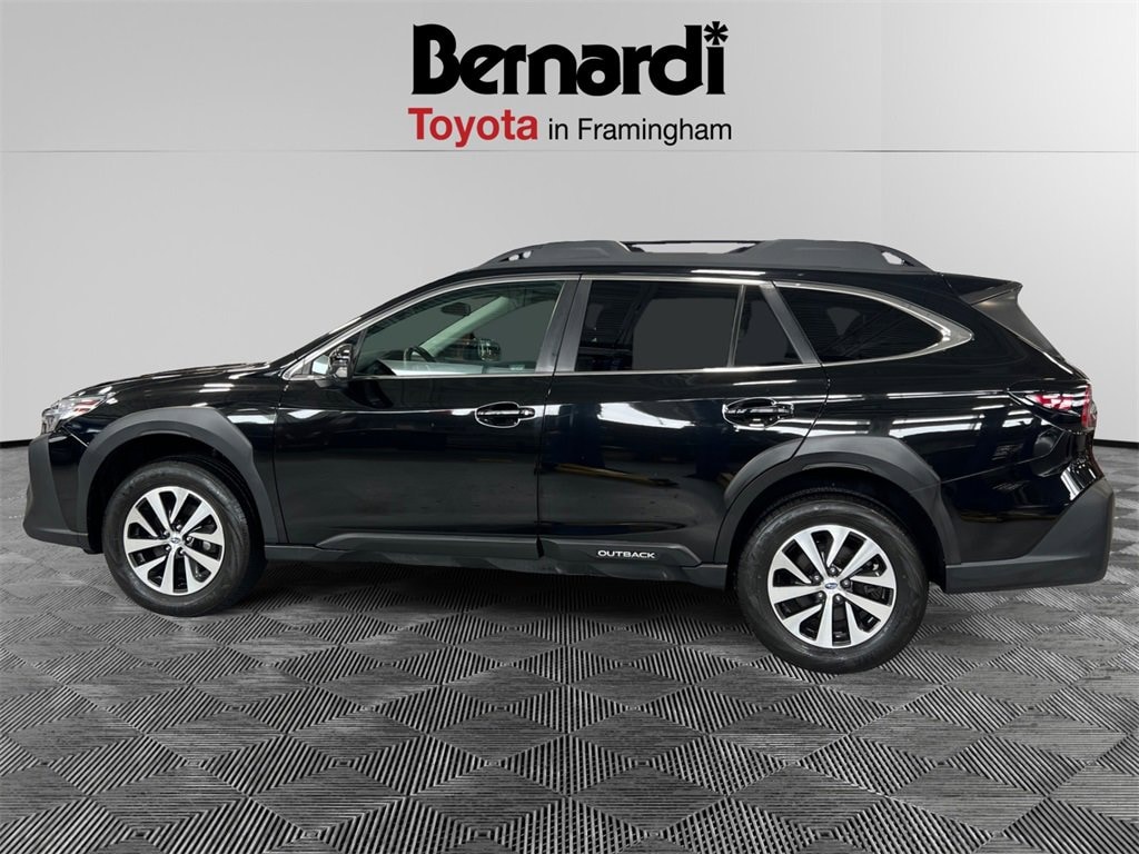 Used 2024 Subaru Outback Premium SUV