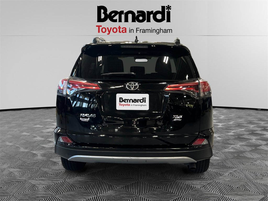2018 Toyota RAV4 XLE photo 4