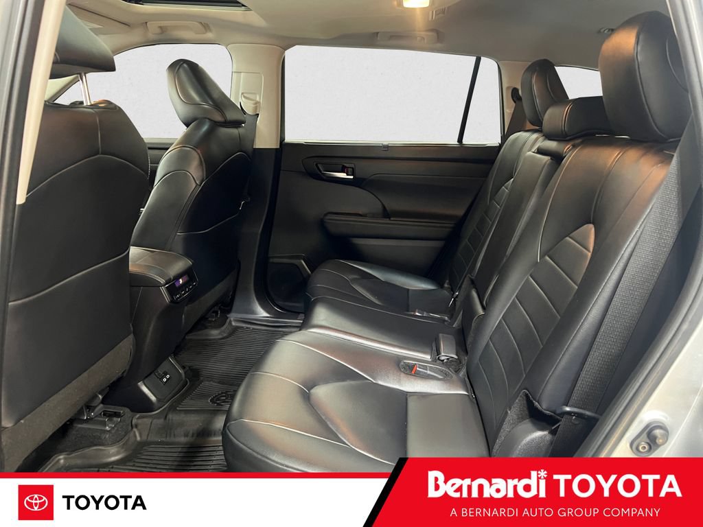 2024 Toyota Highlander XLE - Photo 13