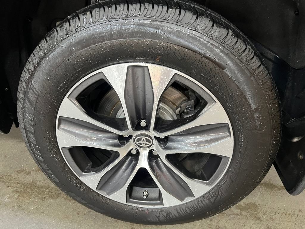 2023 Toyota Highlander XLE - Photo 27