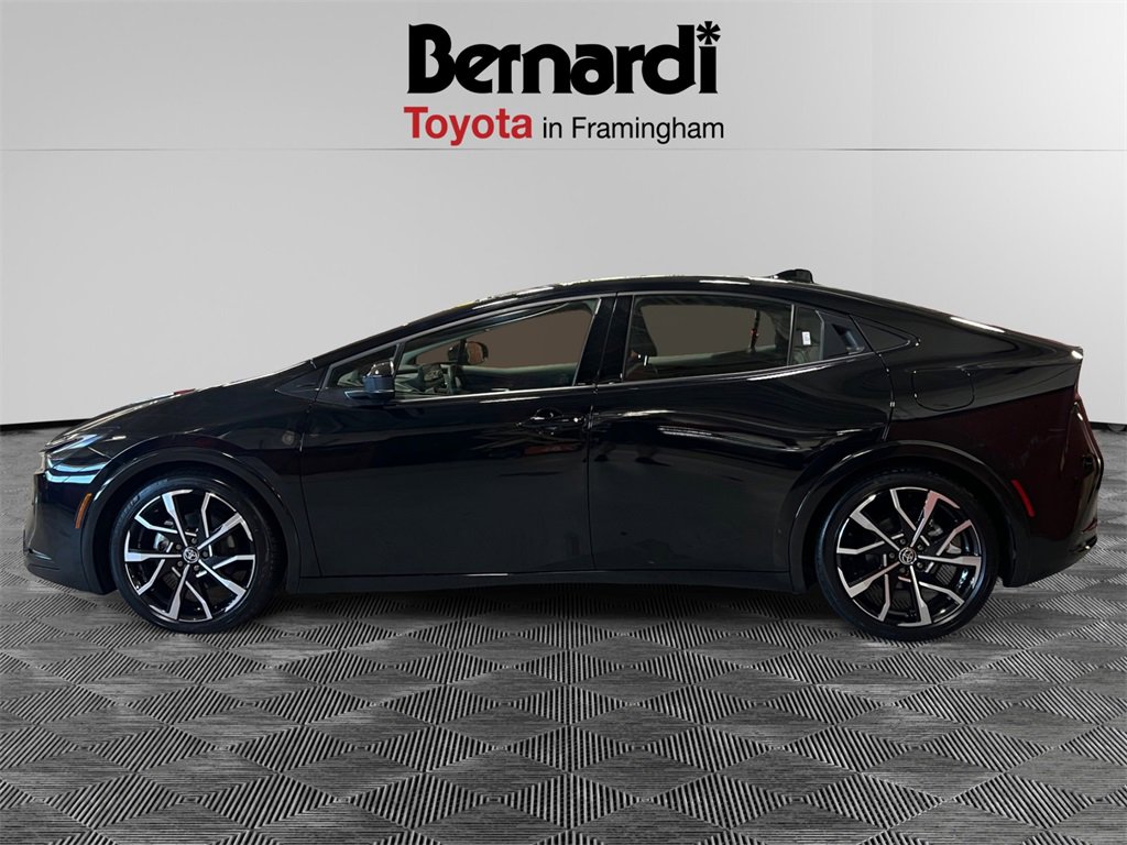 2024 Toyota Prius Prime XSE photo 2