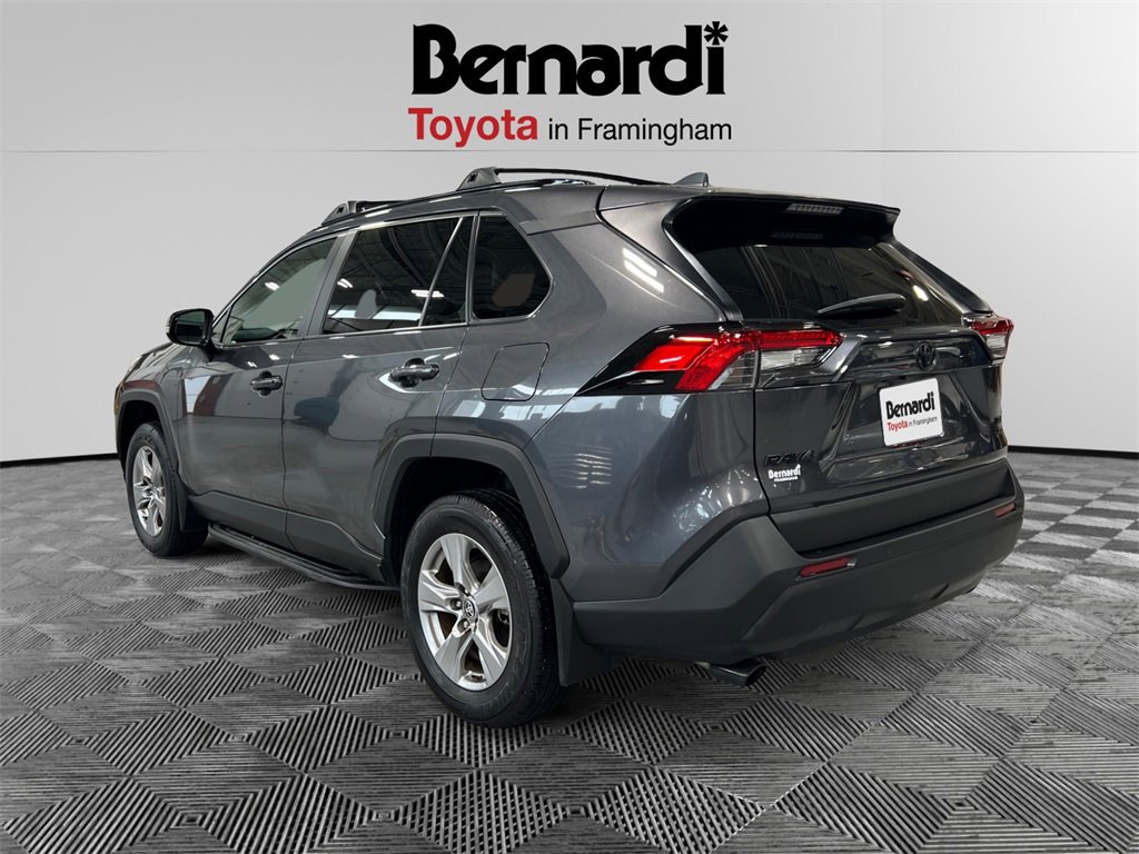 2023 Toyota RAV4 XLE photo 3
